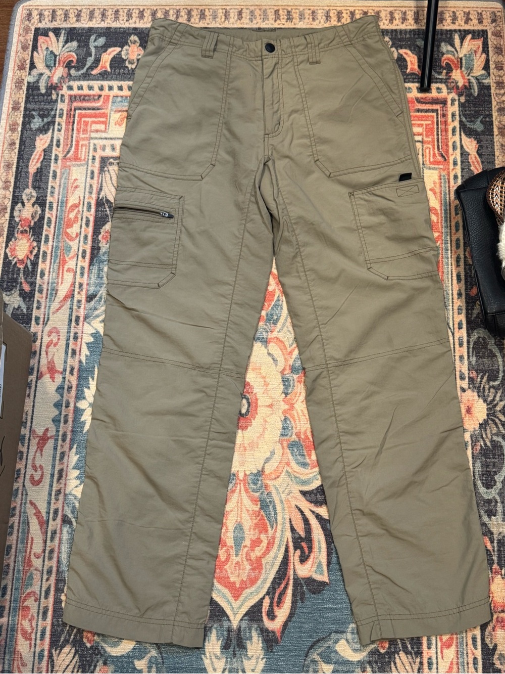 EDDIE BAUER Men’s Olive Hiking Cargo Pants